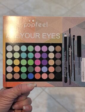 Popfeel Your Eyes 35-Color Eyeshadow Palette